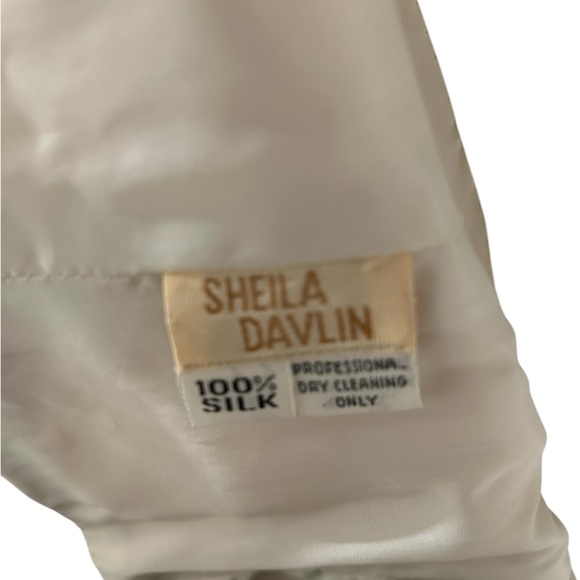 Vintage Sheila Davlin Silk Jacket - Neiman Marcus - Picture 3 of 4